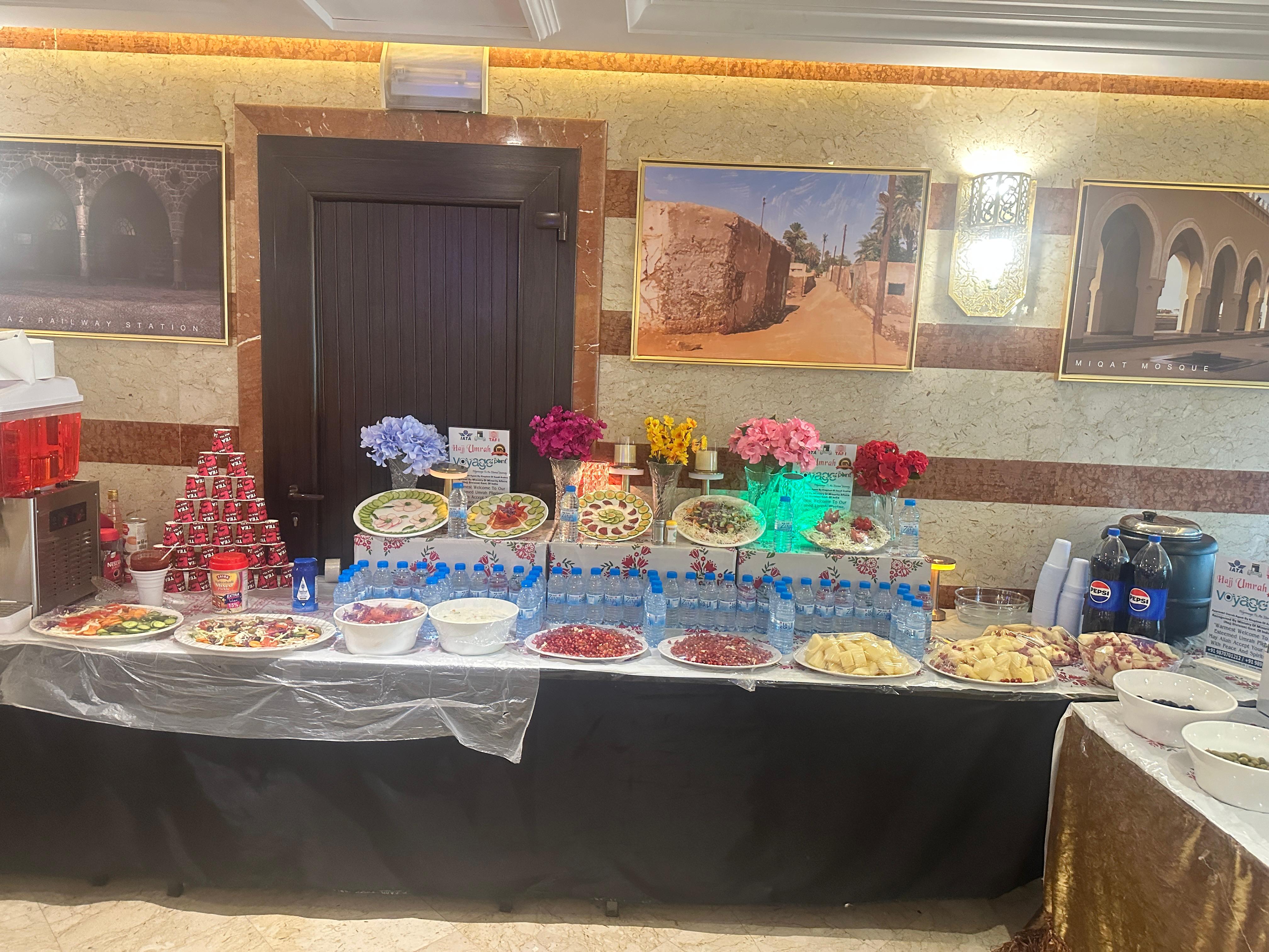 deluxe package buffet arrangement